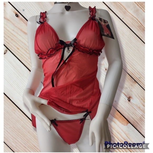 MEDIUM red ruffle babydoll & thong - Picture 10 of 13